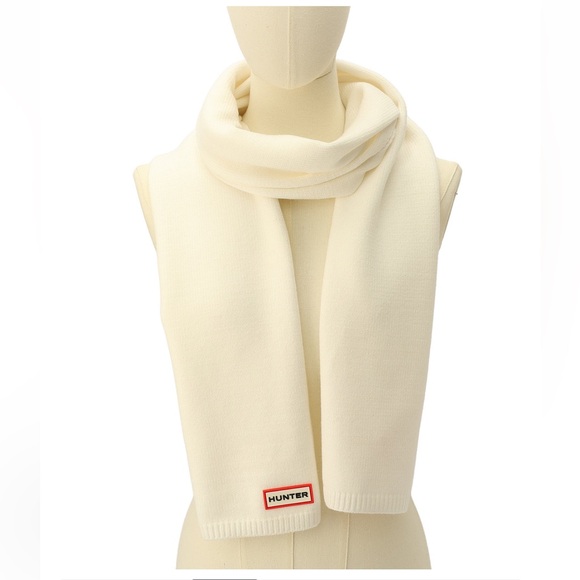 Hunter Cream White Knit Scarf - Picture 3 of 6